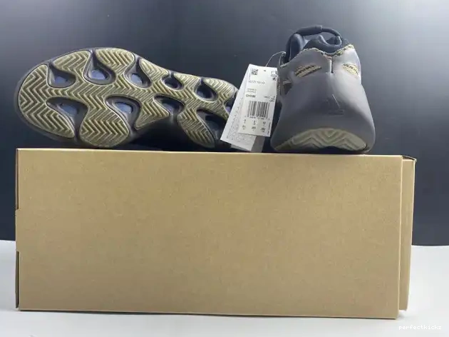 ADIDAS 700 GY0189 YEEZY V3 0604